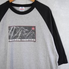 画像1: 2000 FREEDOM FIGHTERS ビデオゲームプリント ラグランTシャツ 2XL (1)