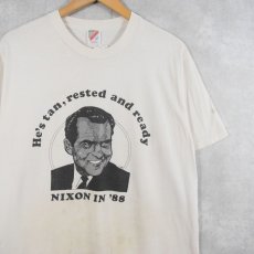 画像1: 80's Richard Milhous Nixon USA製 "He's tan, rested and ready" 政治家プリントTシャツ L (1)