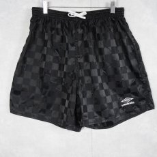 画像1: 90's UMBRO  チェック柄 ナイロンショーツ BLACK XL (1)