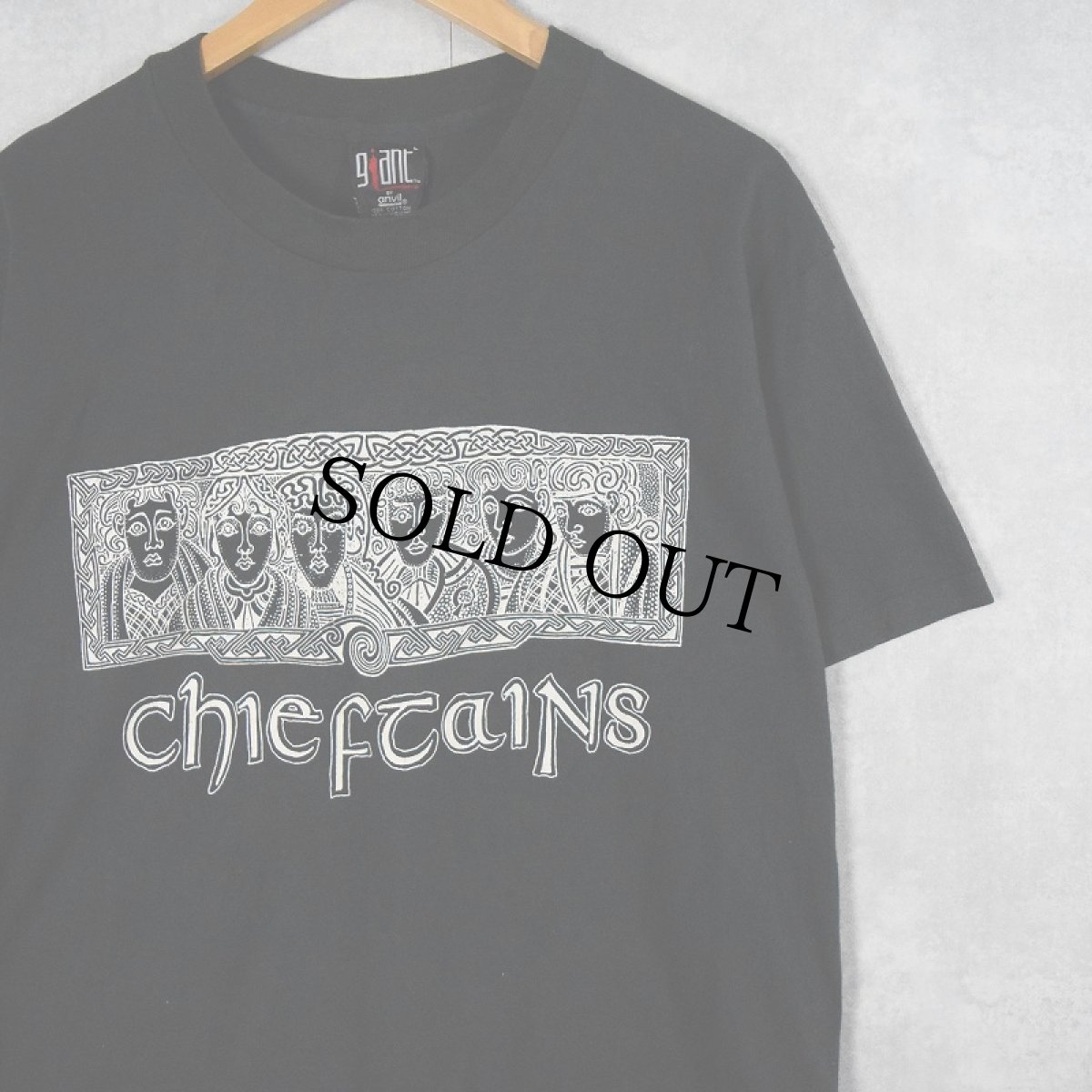 画像1: 90's Chieftains USA製 バンドプリントTシャツ BLACK L (1)