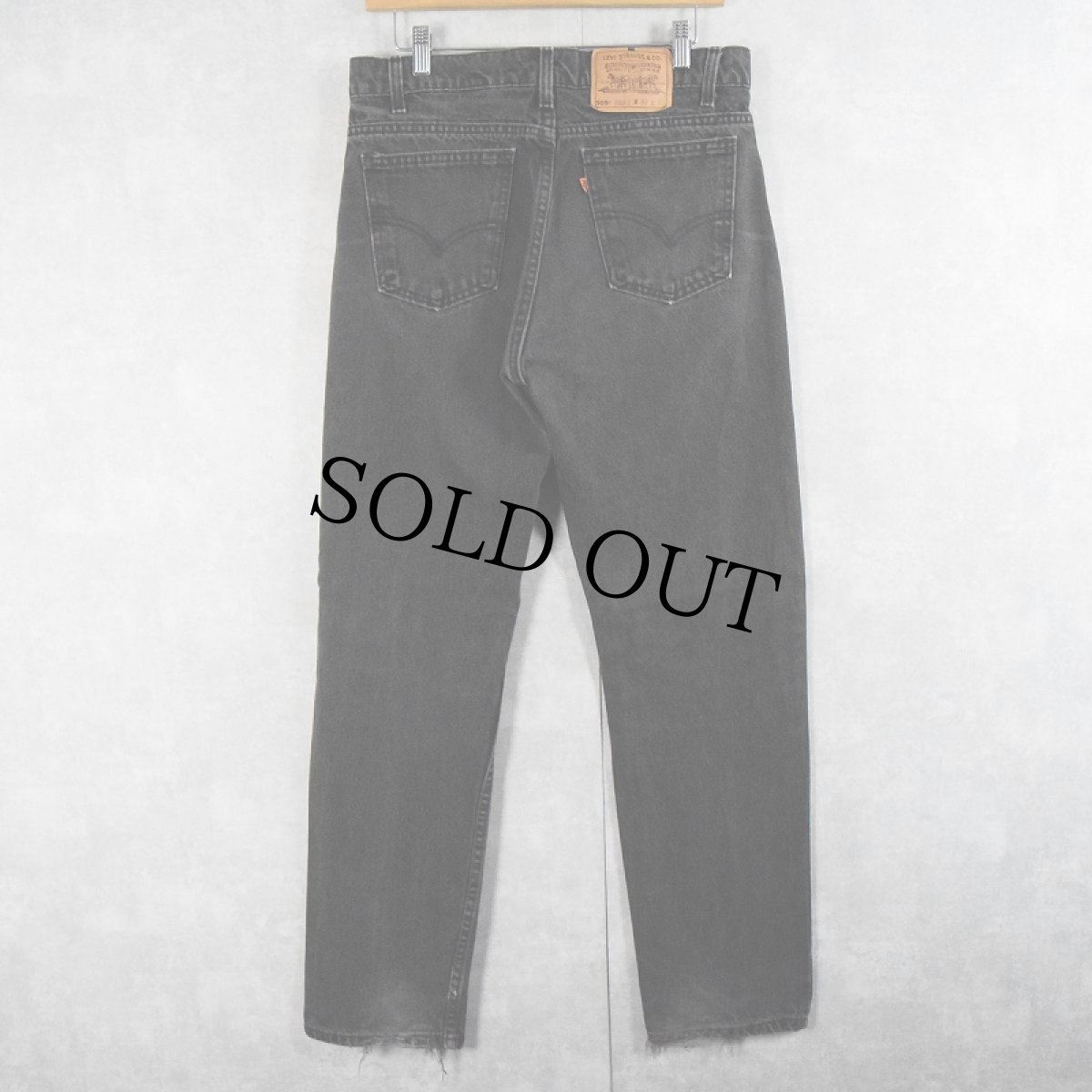 画像2: 90's Levi's 505 "RELAXED FIT STRAIGHT LEG" USA製 ブラックデニムパンツ W32 (2)