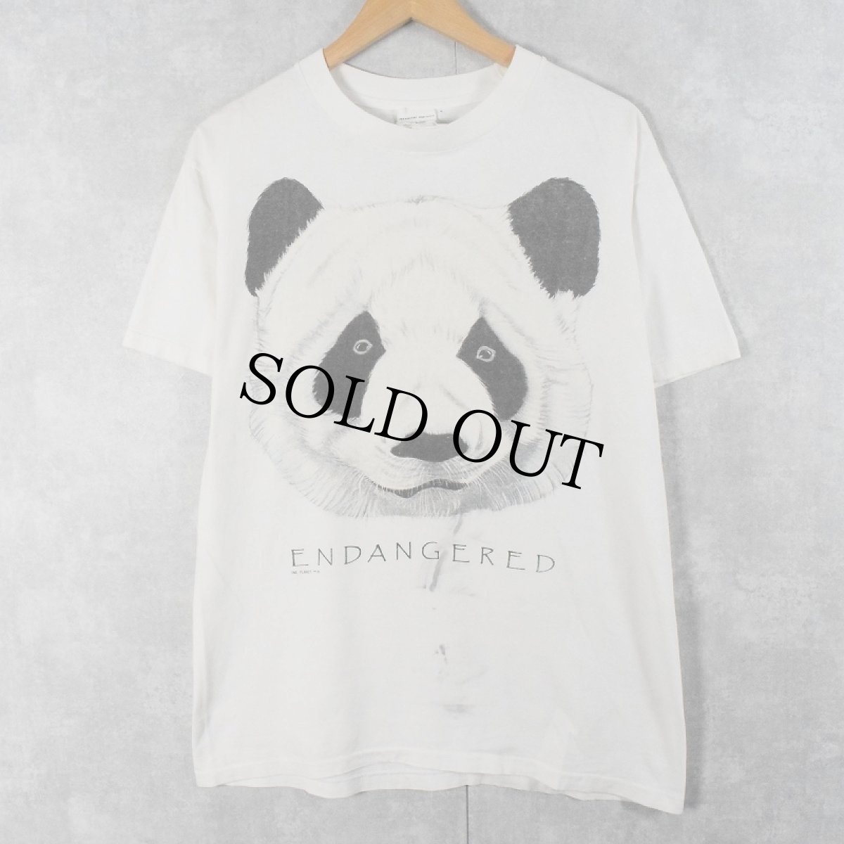 画像1: 【SALE】 90's ONE PLANET "ENDANGERED" パンダプリントTシャツ L (1)