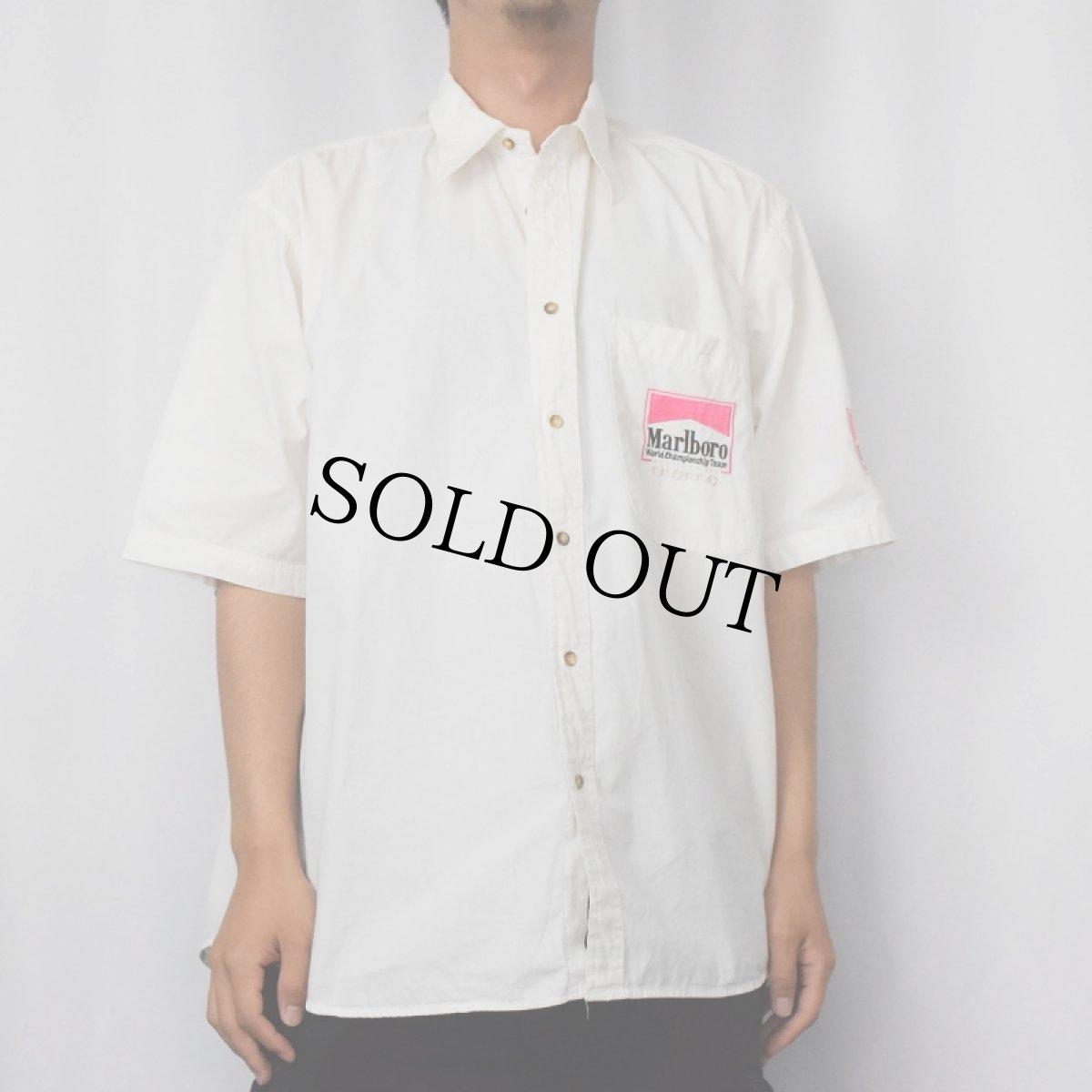 画像2: Marlboro タバコ企業 ロゴ刺繍 コットンシャツ L (2)