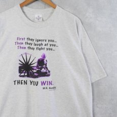 画像1: 90's Gandhi USA製 "First they ignore you..." 名言プリントTシャツ XL (1)