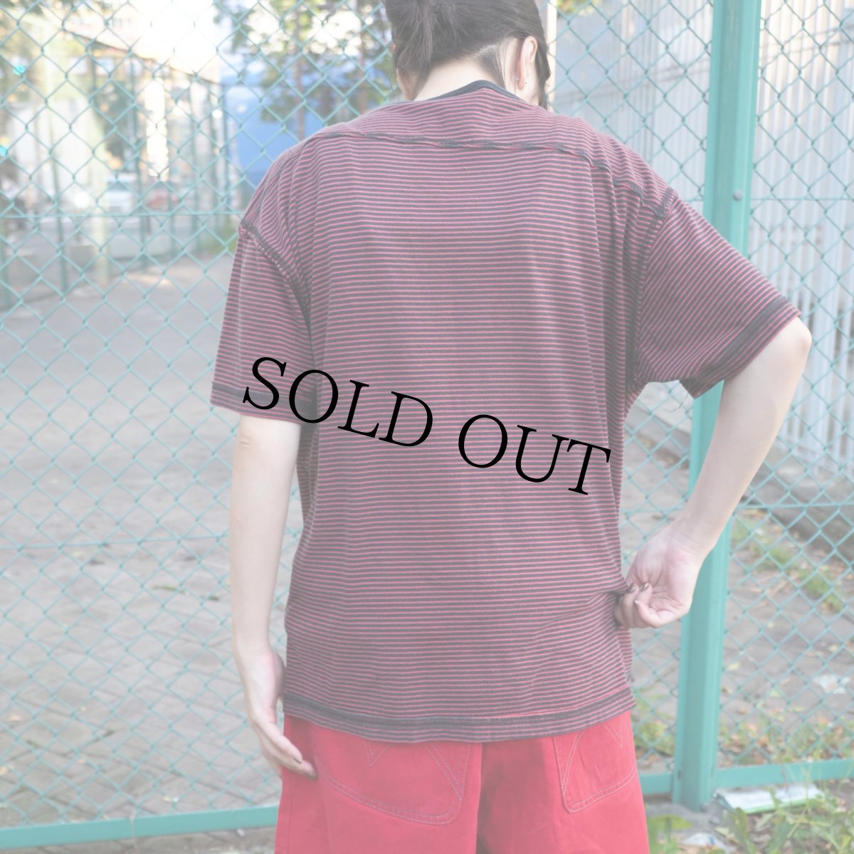 画像2: AIR WALK ボーダー柄 スケートボードプリントTシャツ (2)