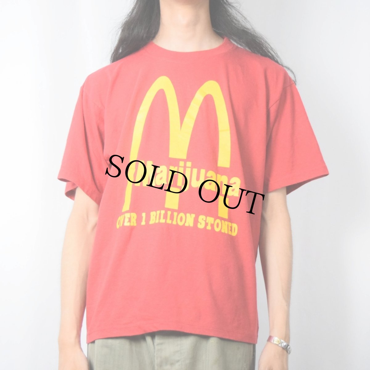 画像2: "Marijuana" パロディプリントTシャツ M (2)