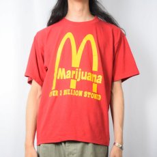 画像2: "Marijuana" パロディプリントTシャツ M (2)