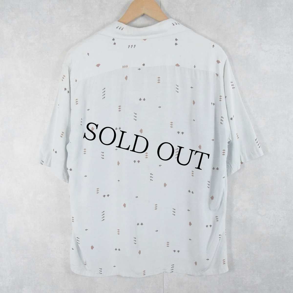 画像2: 50's Nortex Sportswear アロー柄 レーヨンオープンカラーシャツ M (2)