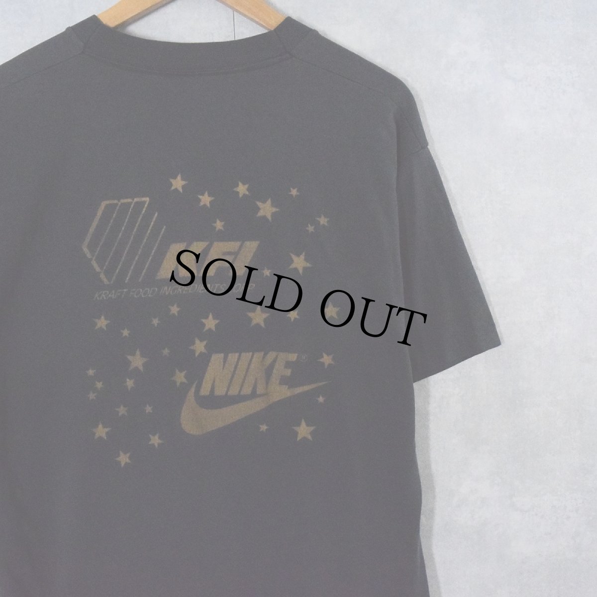 画像2: 90's NIKE × KFI USA製 社外タグ "MEMPHIS IN MAY TWILIGHT 5K" イラストプリントTシャツ BLACK XL (2)