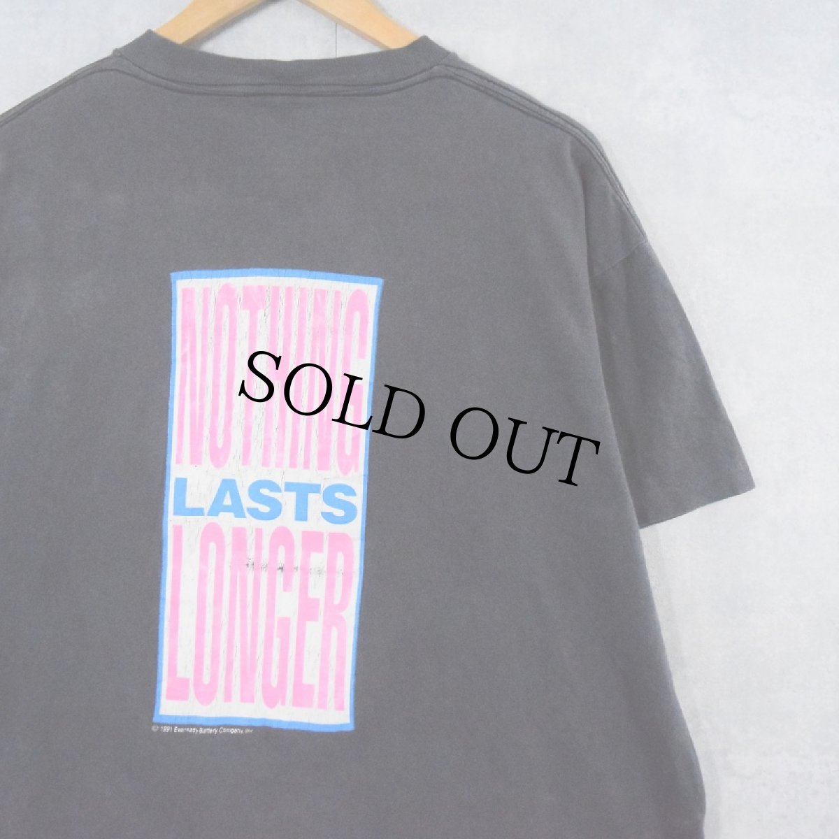 画像2: 90's Energizer コンシューマー製品メーカー キャラクタープリントTシャツ (2)