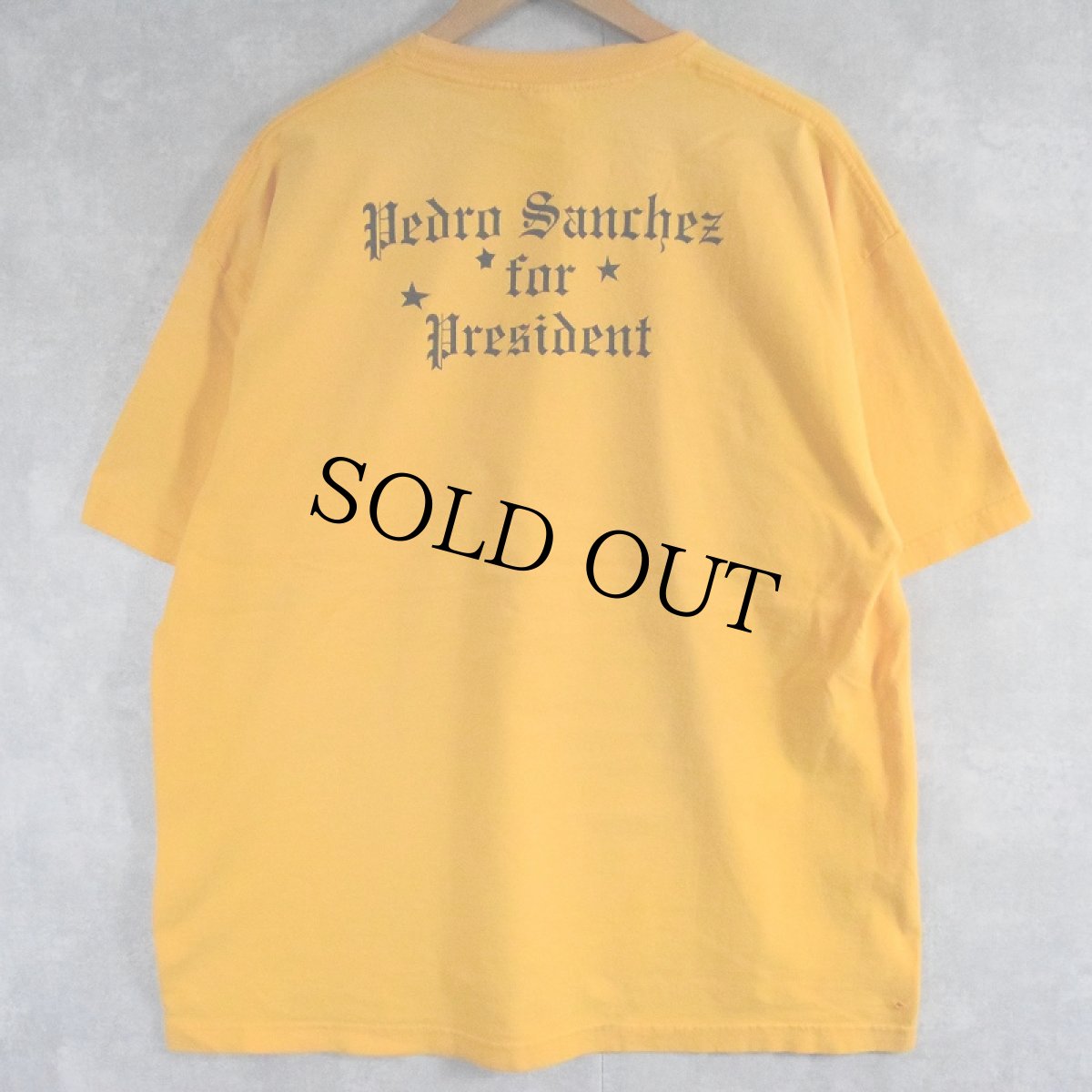 画像2: 2000's Napoleon Dynamite "Reach for the stars with Pedro" コメディ映画プリントTシャツ (2)