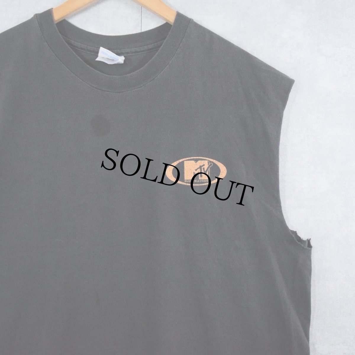 画像2: 90's MTV USA製 "Singled OUT" カットオフスリーブ ゲーム番組 ロゴプリントTシャツ XL (2)