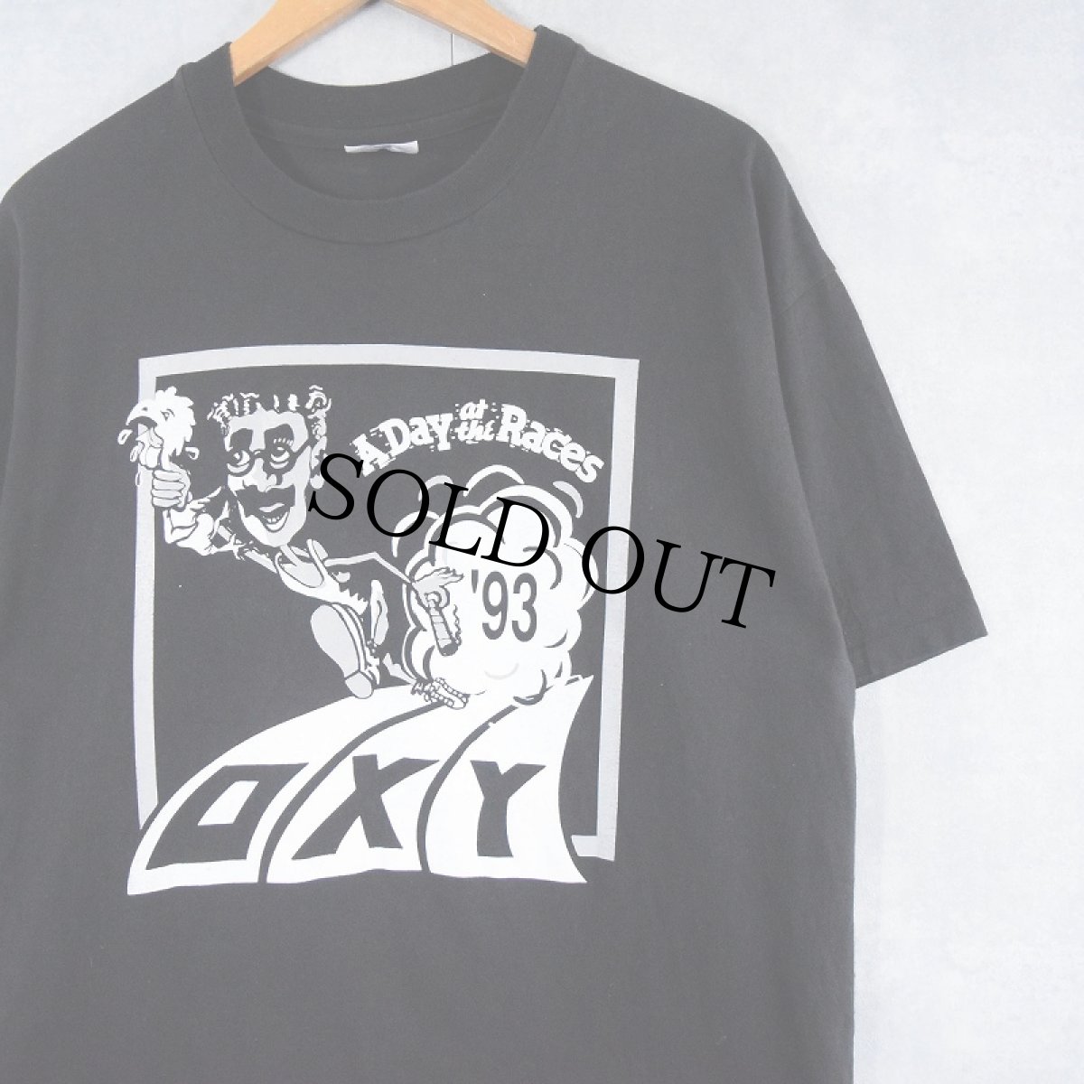 画像1: 90's USA製 "A Day at the Races" イラストプリントTシャツ XL (1)