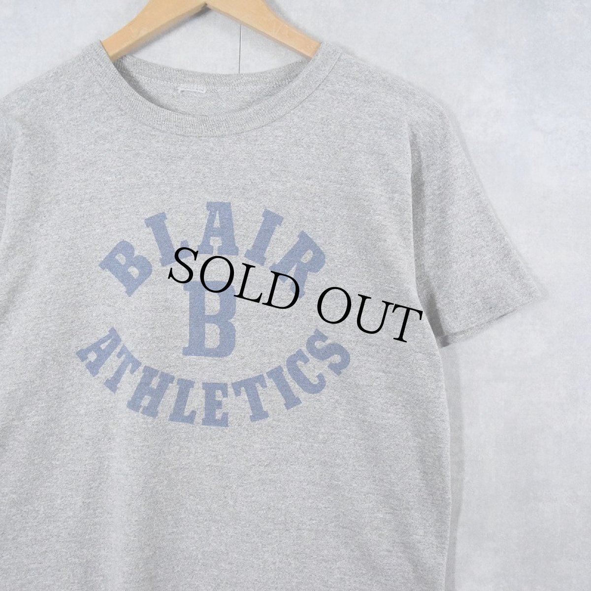 画像1: 70's 〜 "BLAIR B ATHLETICS" 染み込みプリントTシャツ (1)
