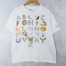 画像1: 90's Mindy Matthews "FISHABET" 魚アートプリントTシャツ L (1)