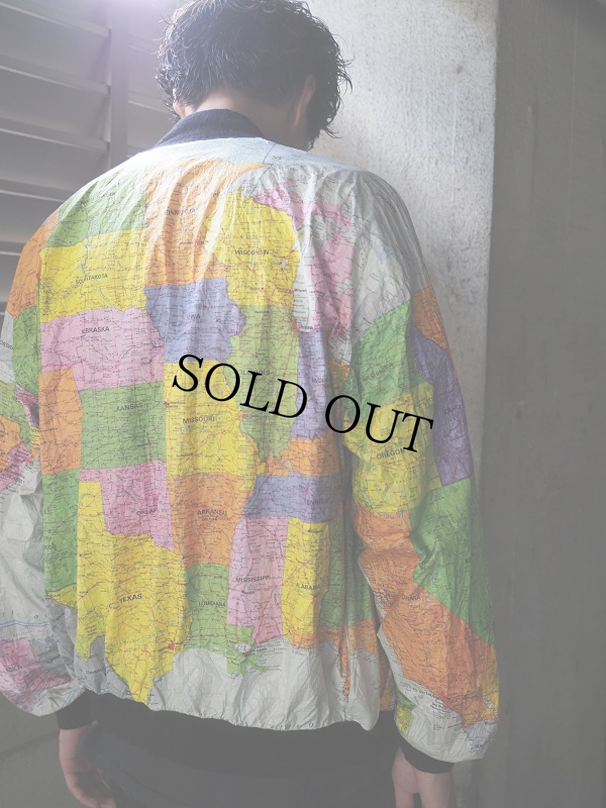 画像5: 90's 世界地図柄 ペーパージャケット XL (5)