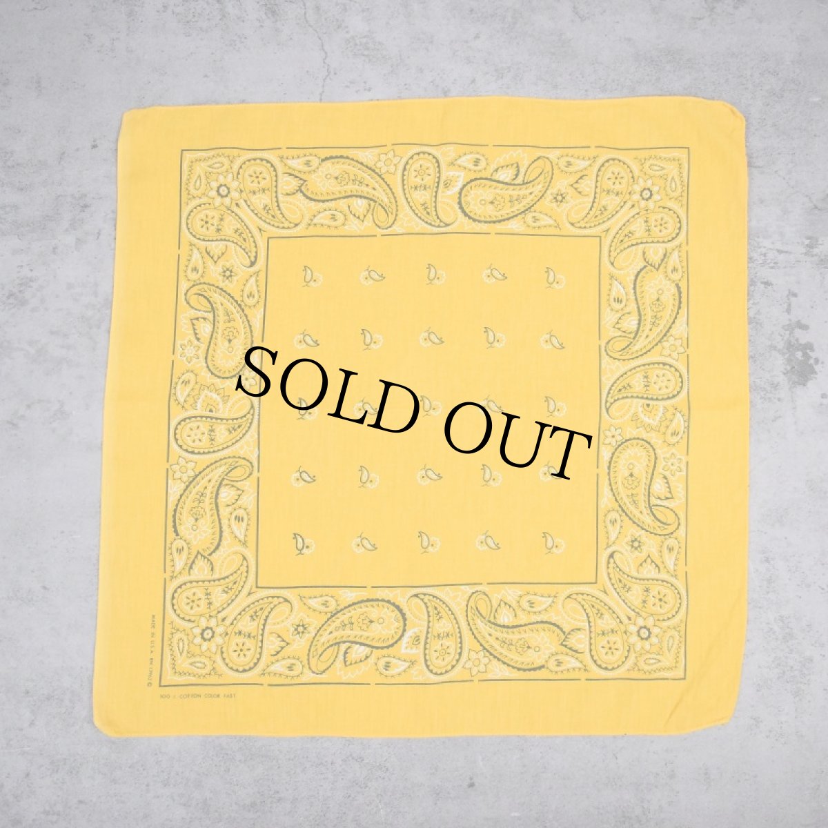 画像2: 70's COLOR FAST USA製 ペイズリー柄 バンダナ (2)