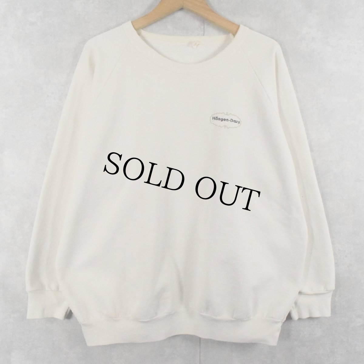 画像2: 80〜90's Haagen-Dazs ロゴ刺繍 ラグランスウェット (2)