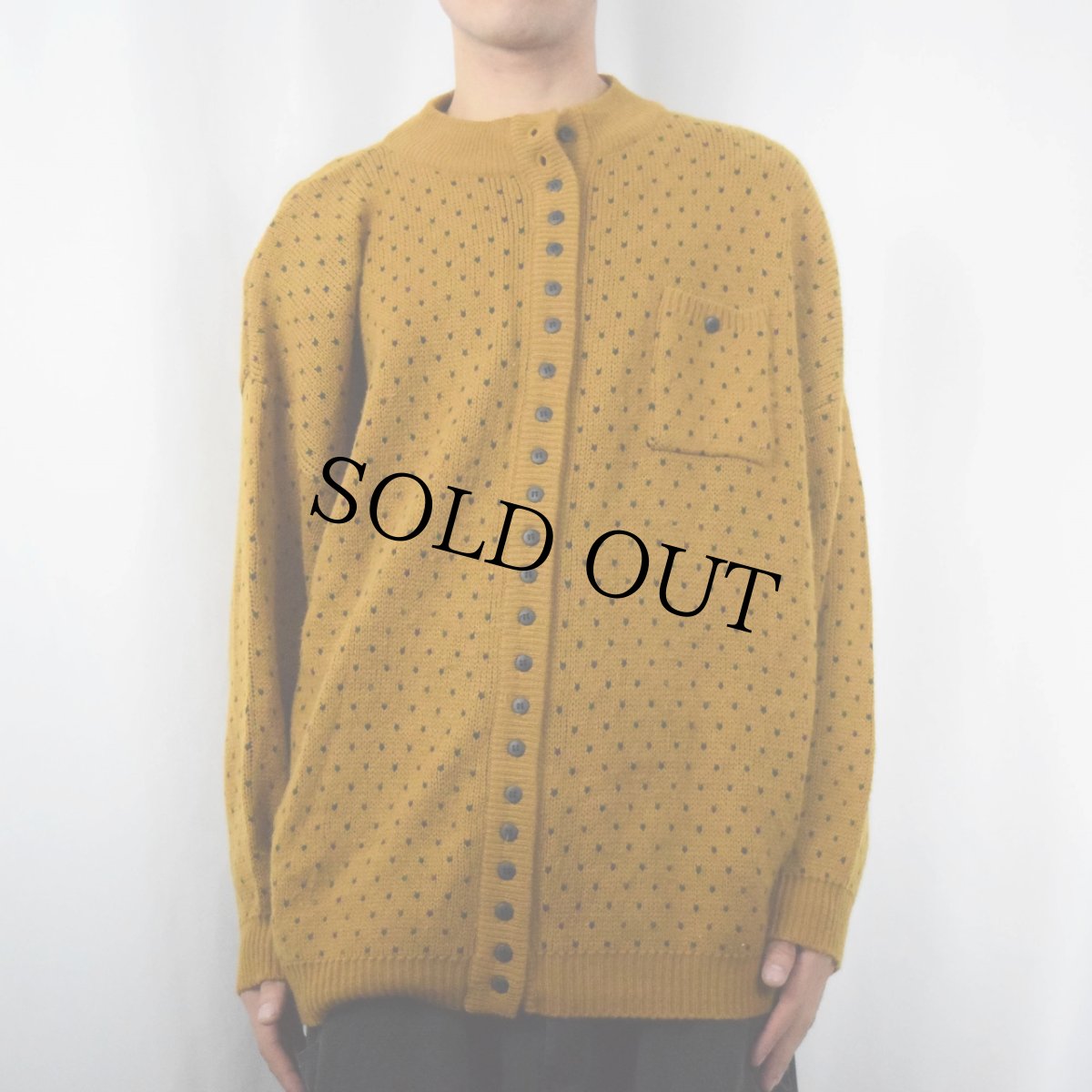画像2: 80〜90's VENEZIA ドット柄 ボタンデザイン アクリルニットカーディガン SIZE18/20 (2)