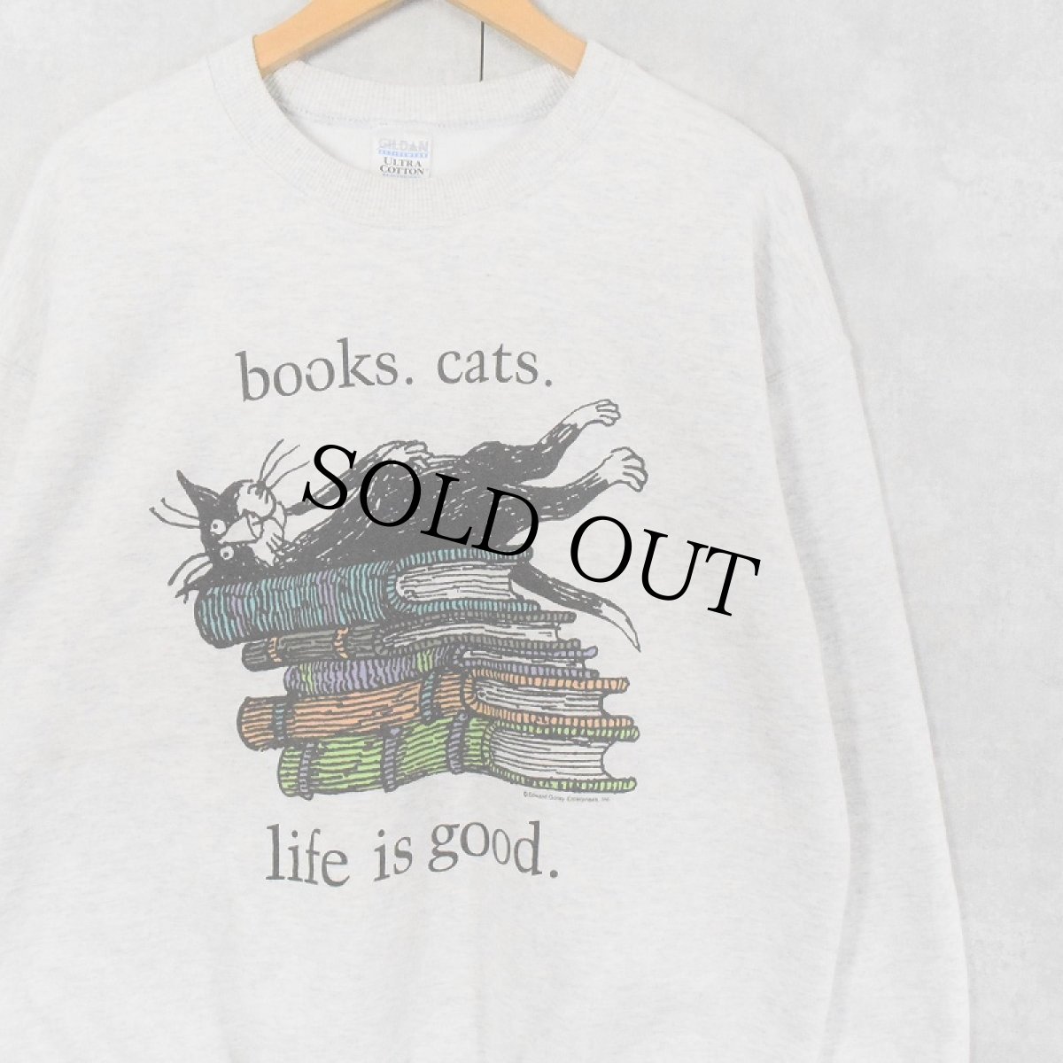 画像1: Edward Gorey "books.cats." 本×ねこプリントスウェット L (1)
