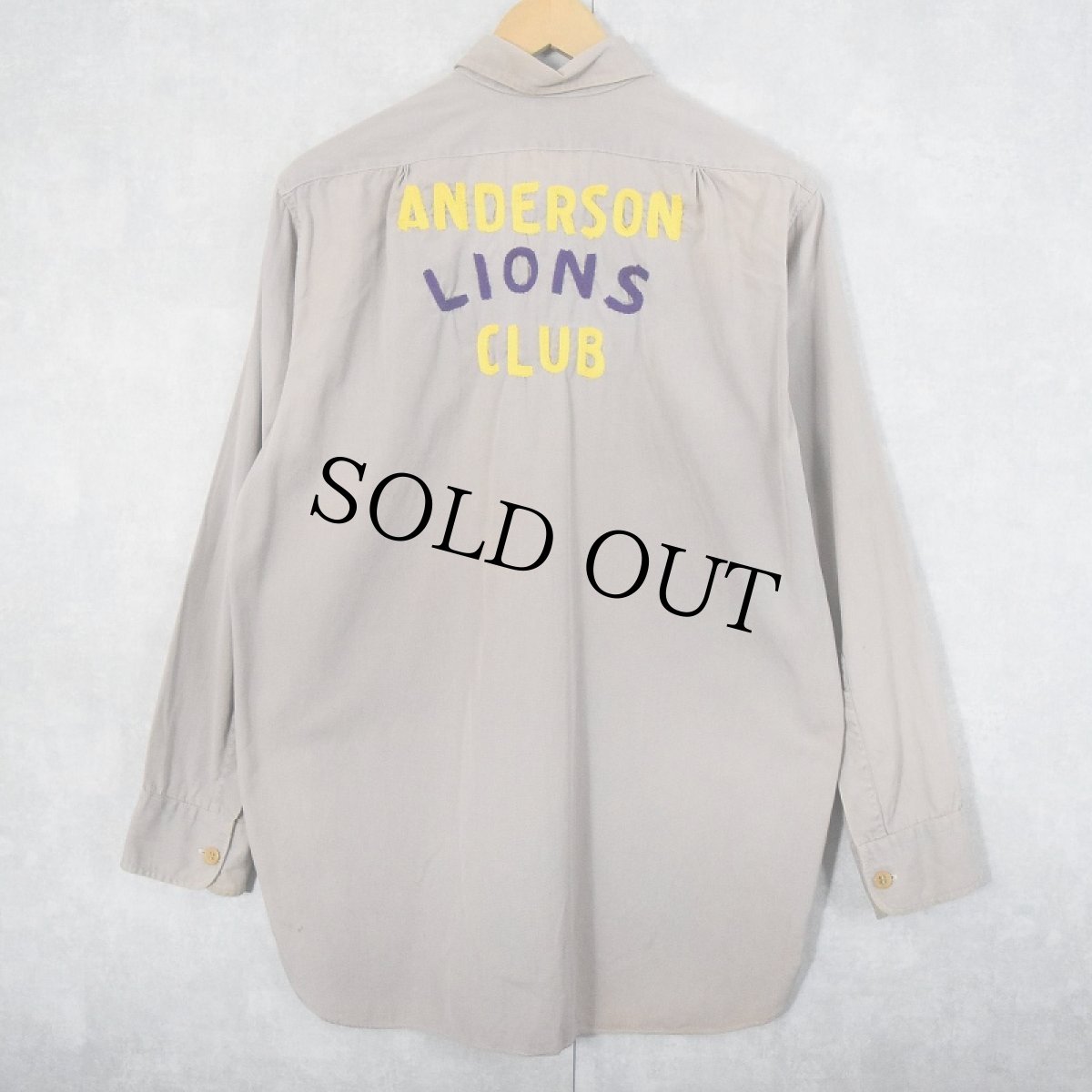 画像1: 40's〜 J.C.PENNEY "ANDERSON LIONS CLUB" マチ付き チェーン刺繍 コットンポプリンシャツ (1)