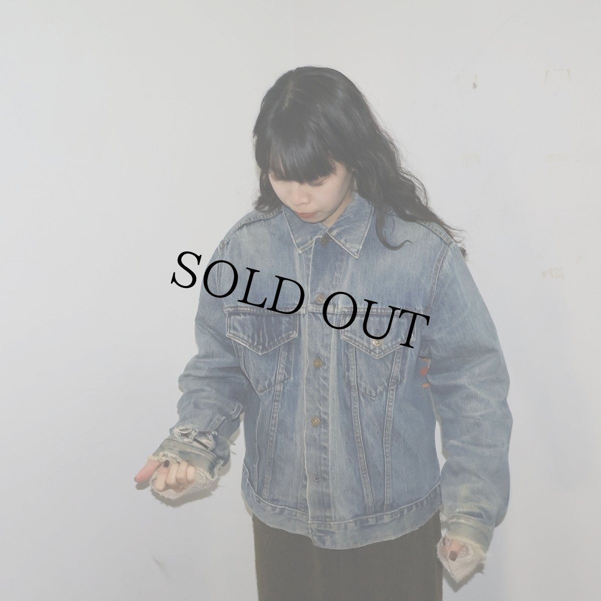 画像4: 70's LEVI'S 70505 BIGE "Cream / Disraeli Gears" ロックバンド ハンドペイント デニムジャケット (4)