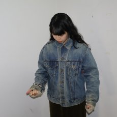 画像4: 70's LEVI'S 70505 BIGE "Cream / Disraeli Gears" ロックバンド ハンドペイント デニムジャケット (4)