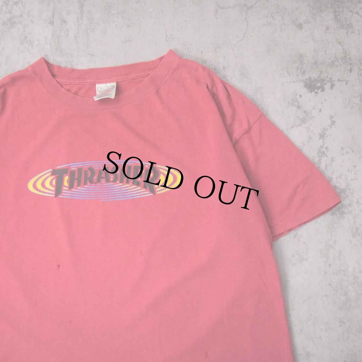 画像1: 90's THRASHER "ONEITAタグ" USA製 ロゴプリントTシャツ XL (1)