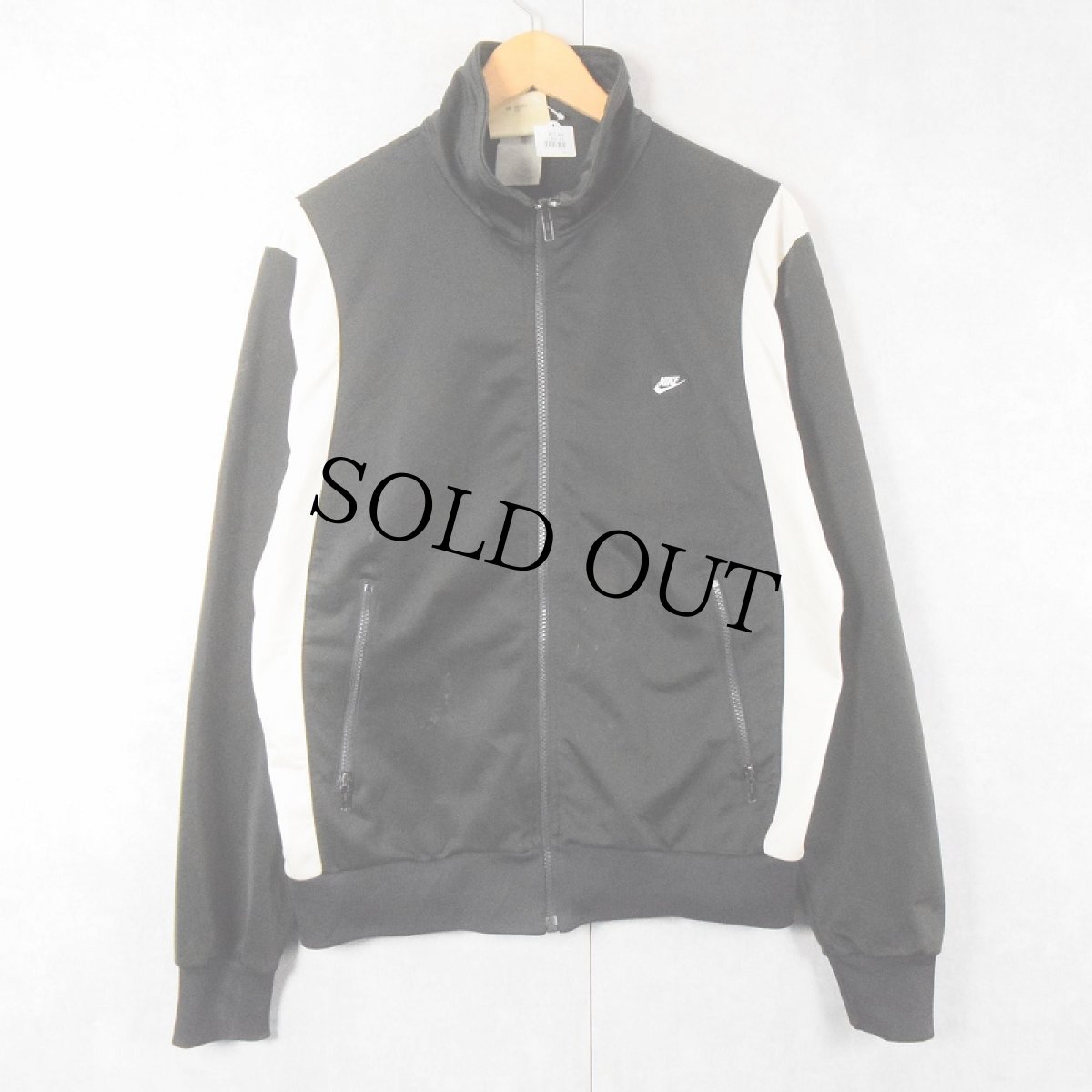 画像1: 90's NIKE 銀タグ ロゴ刺繍 トラックジャケット BLACK L (1)