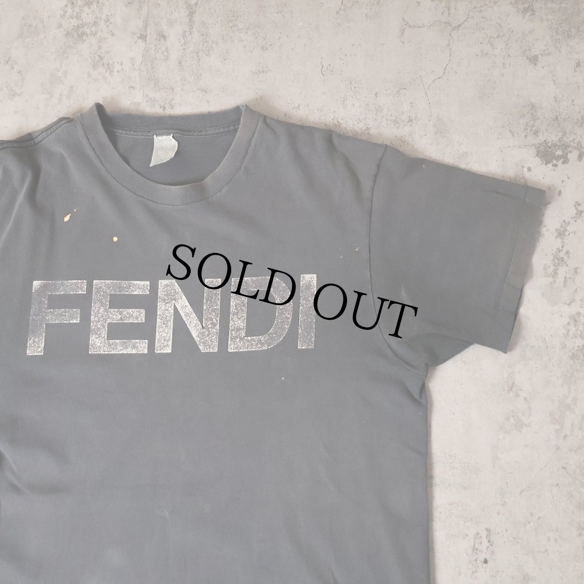 画像1: 90's FENDI ロゴプリントTシャツ BLACK (1)