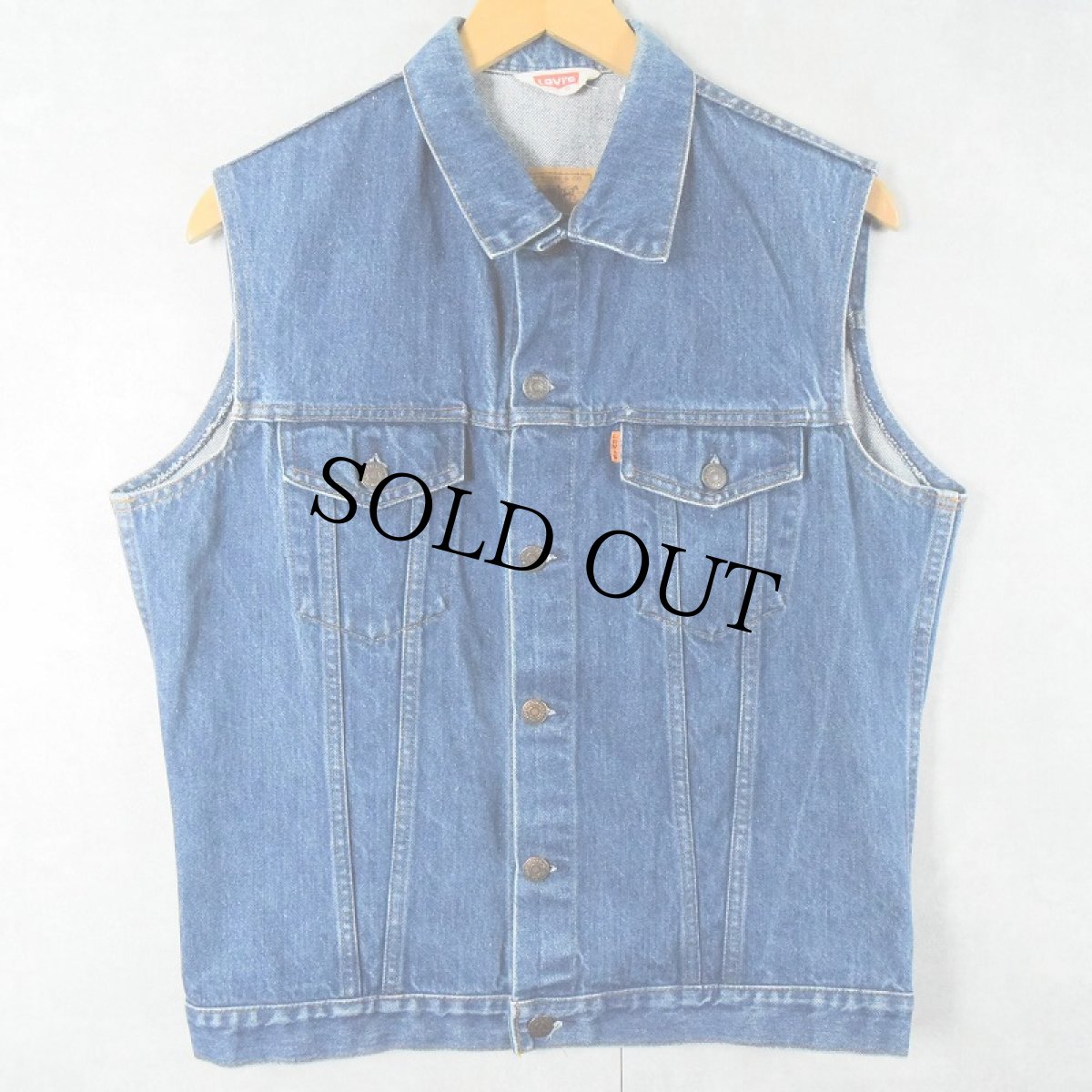 画像1: 80's Levi's オレンジタブ FRANCE製 カットオフスリーブ デニムベスト (1)
