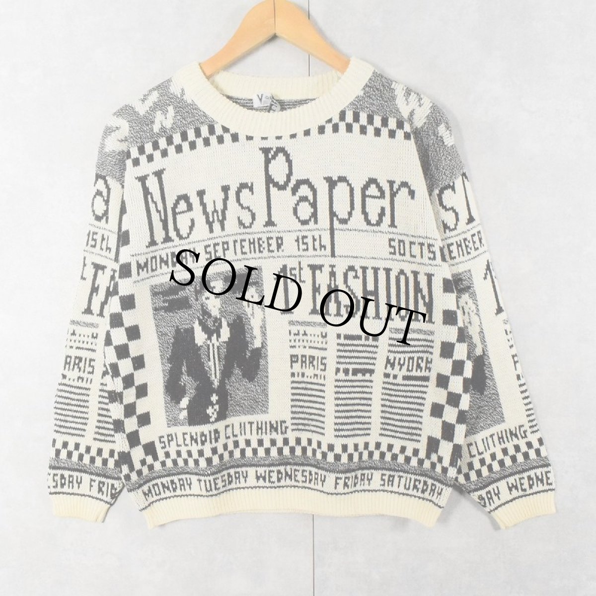 画像1: Variations ニュースペーパー柄 ジャガードニットセーター (1)
