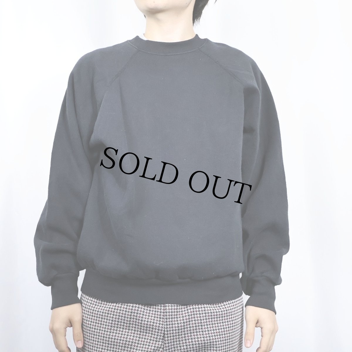 画像2: 80's TULTEX USA製 無地ラグランスウェット BLACK L (2)