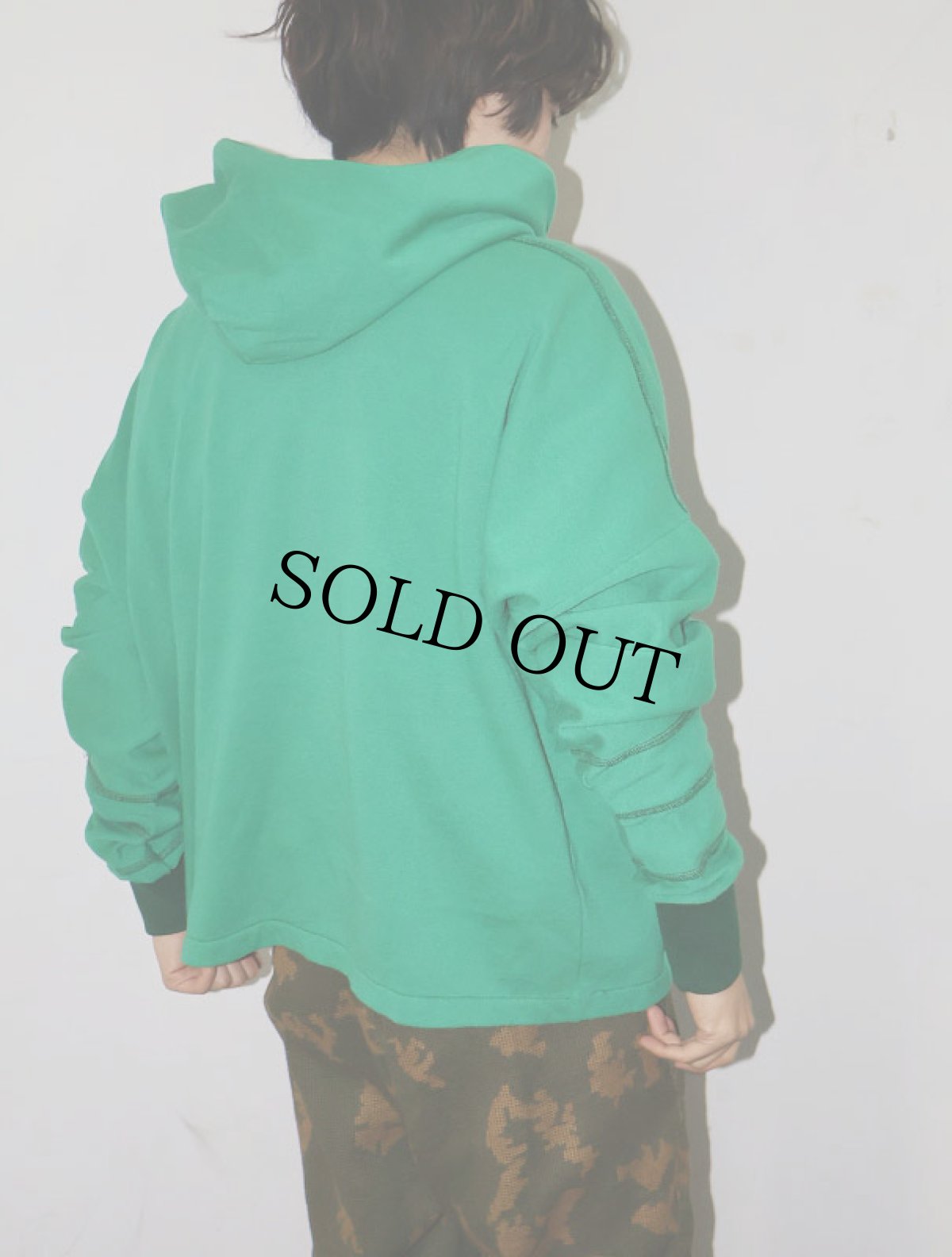 画像2: 80〜90's USA製 ステッチデザイン 無地スウェットフーディー L (2)