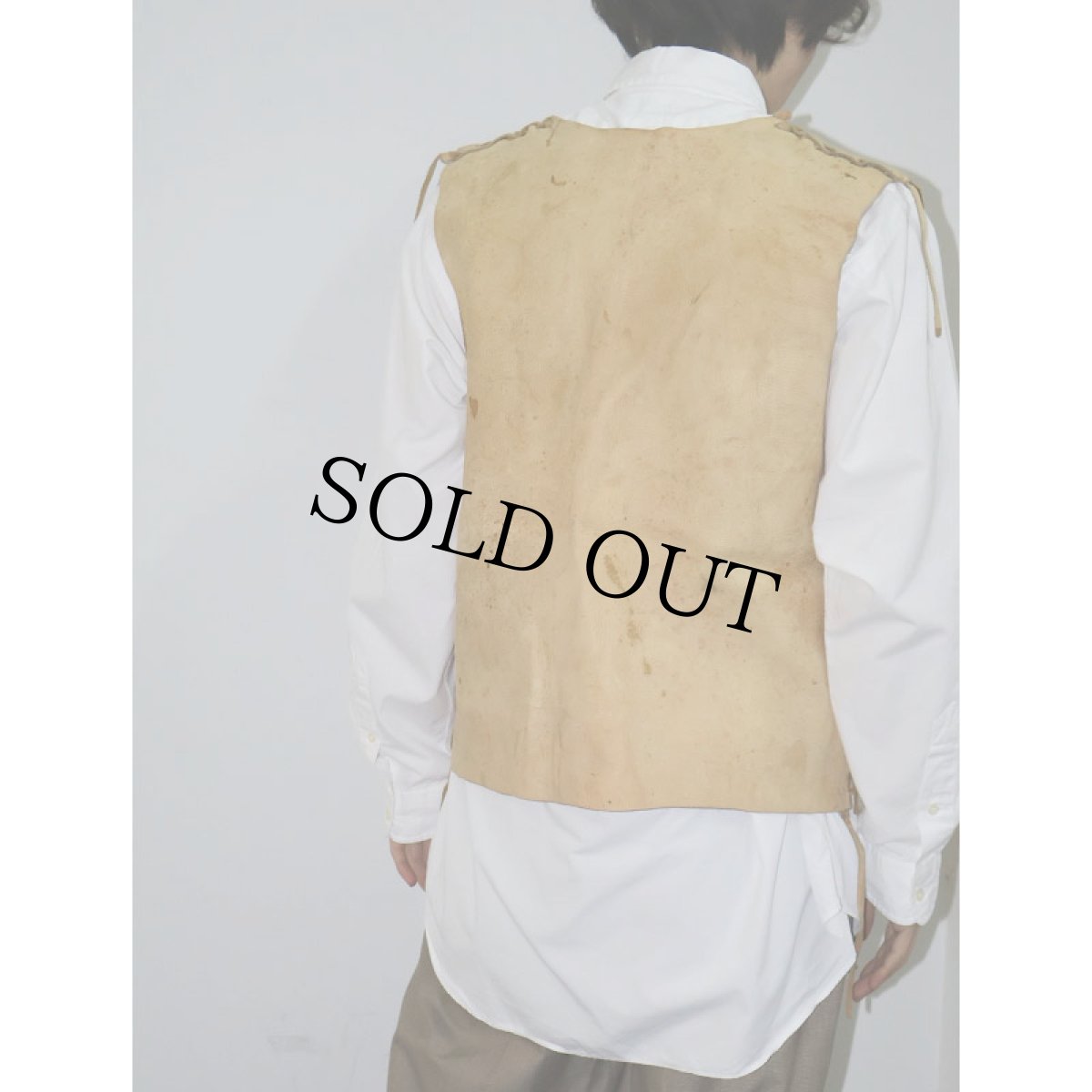 画像2: VINTAGE ハンドメイド レースアップレザーベスト (2)