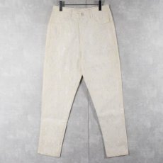画像1: 80's GUESS USA製 総レースパターン ホワイトデニムパンツ W28 (1)