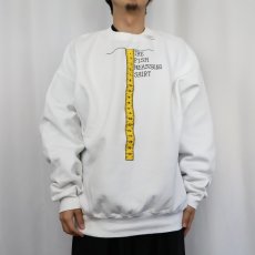 画像2: 90's〜 USA製 "THE FISH MEASURING SHIRT" シュールイラストスウェット XXL (2)