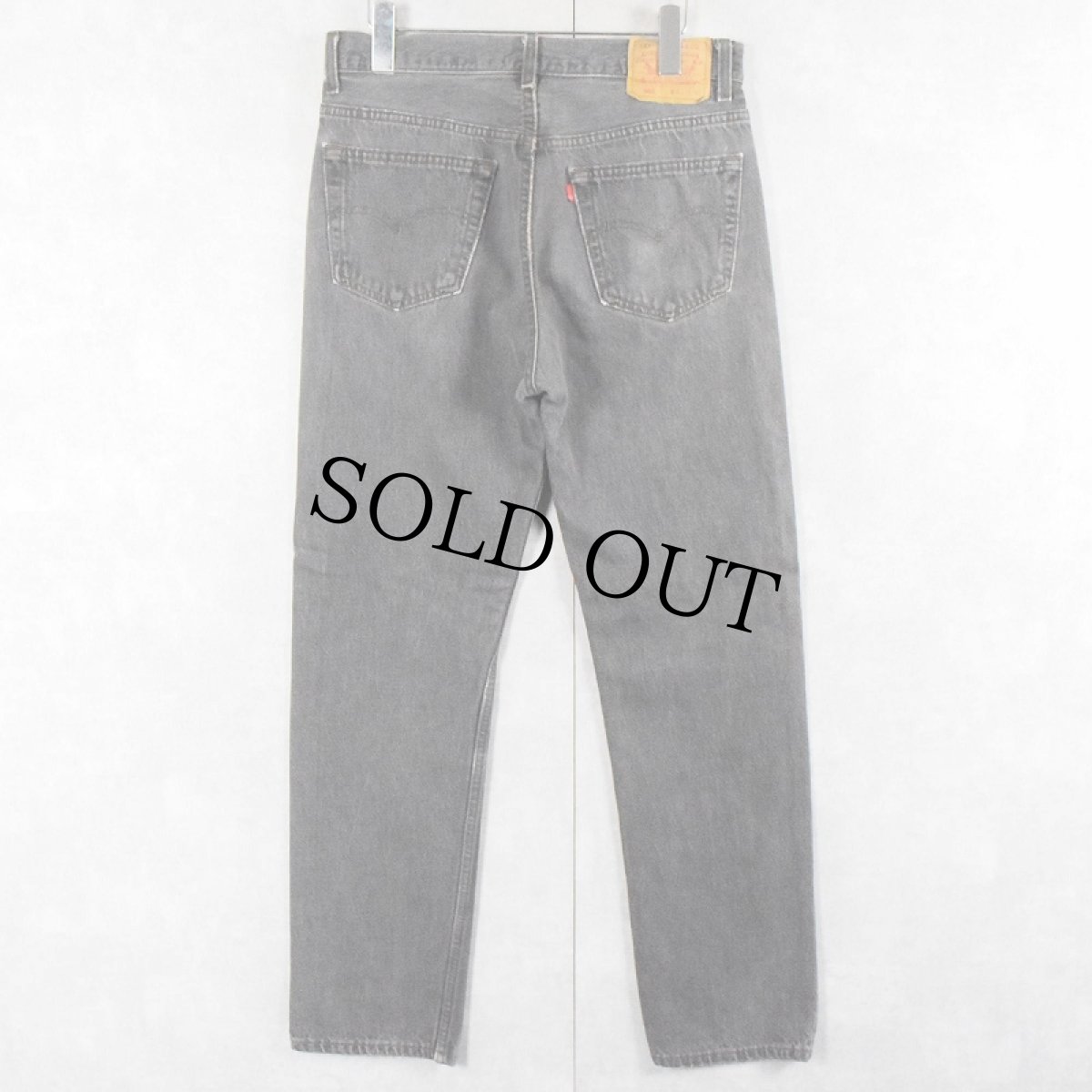 画像2: 90's Levi's 501 USA製 先染め ブランクタブ ブラックデニムパンツ W32 (2)