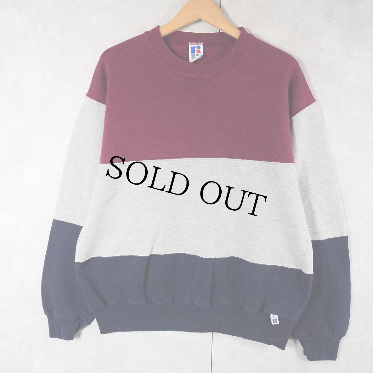 画像1: 【SALE】 90's RUSSELL ATHLETIC USA製 前V 切り替えデザインスウェット L (1)
