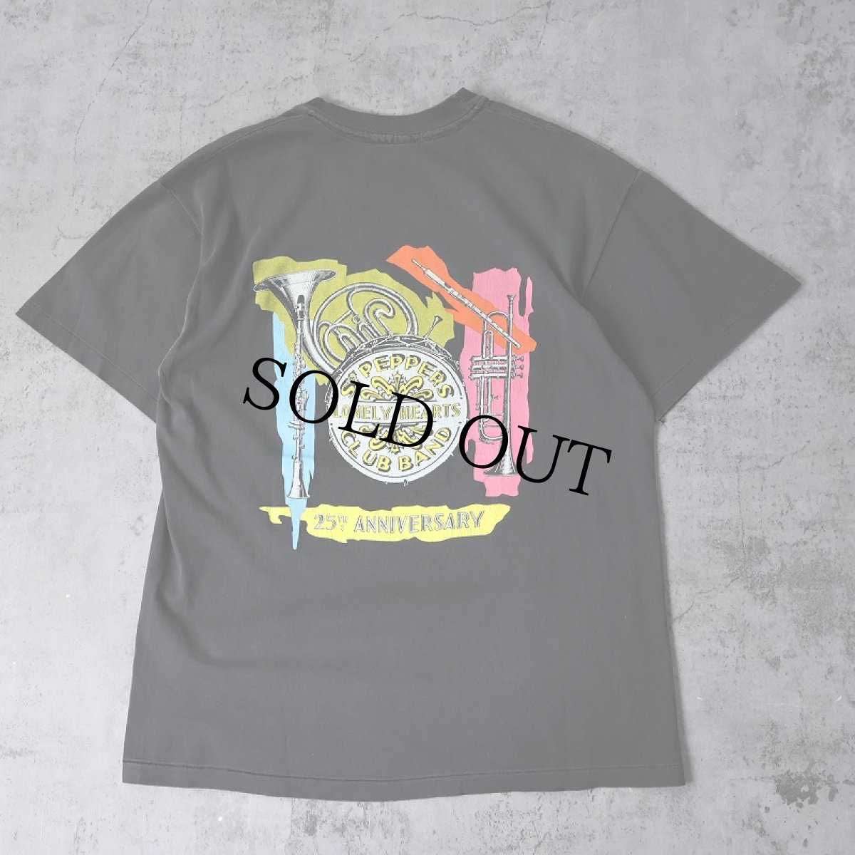 画像2: 1992 THE BEATLES "Sgt Pepper's Lonely Hearts Club Band" ロックバンドアルバムTシャツ (2)