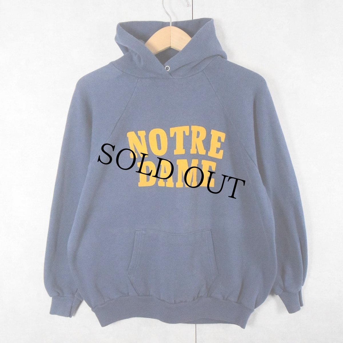 画像1: 80's Champion トリコタグ USA製 "NOTRE DAME" フロッキープリント スウェットフーディー NAVY XL (1)