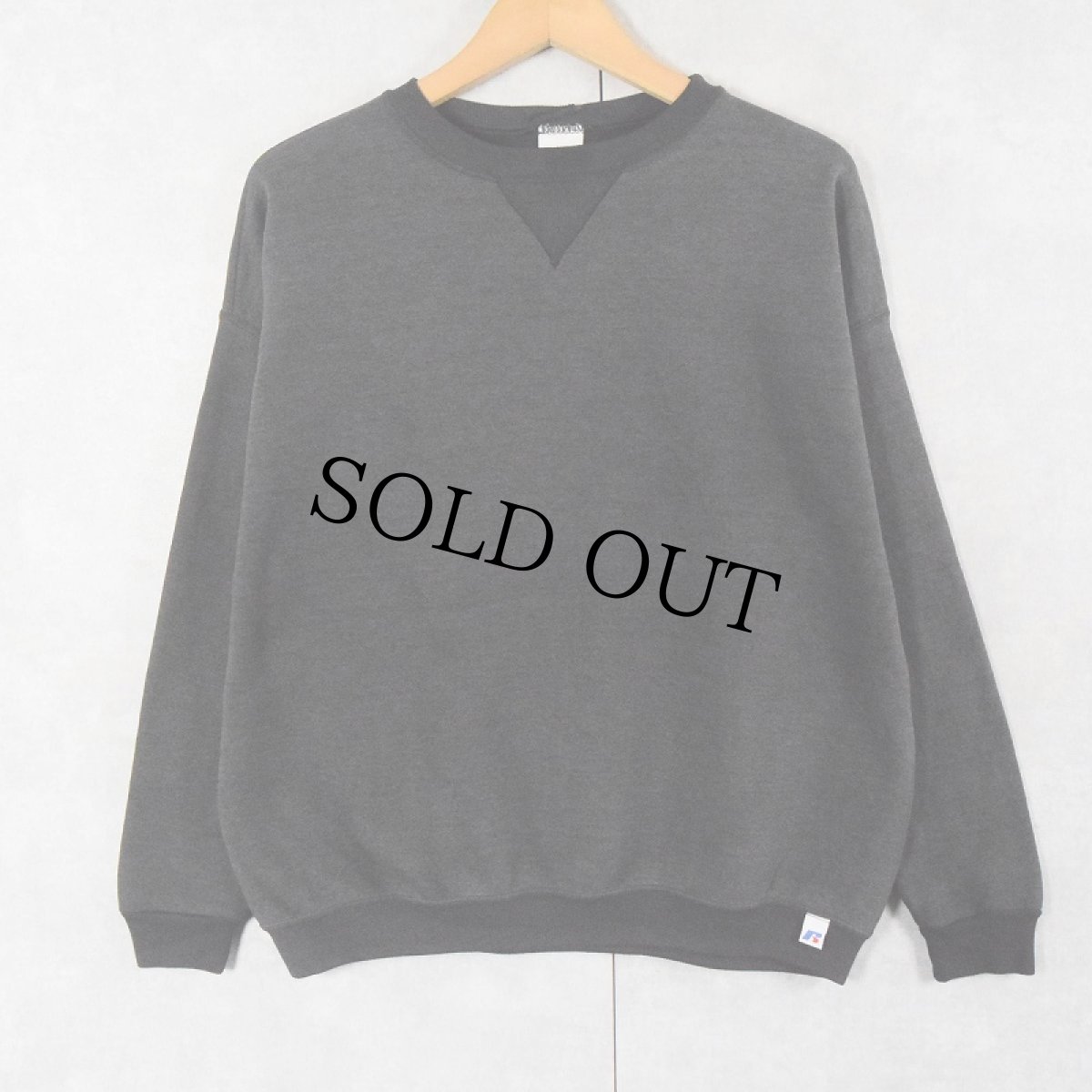 画像1: RUSSELL ATHLETIC 前V フェードスウェット BLACK YOUTH XL (1)