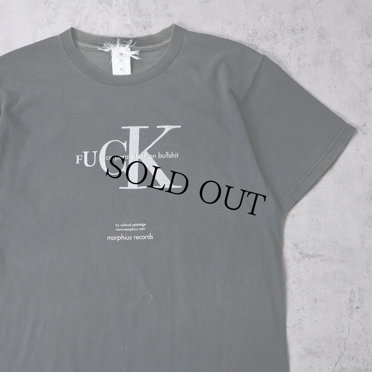 画像1: morphius records "FUCK corporate fashion bullshit" パロディプリント レコードレーベルTシャツ BLACK L (1)