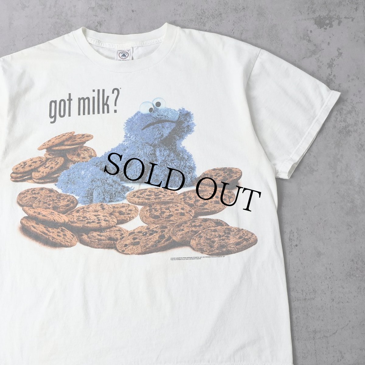 画像1: 90's COOKIE MONSTER "got milk" キャラクタープリント Tシャツ L (1)