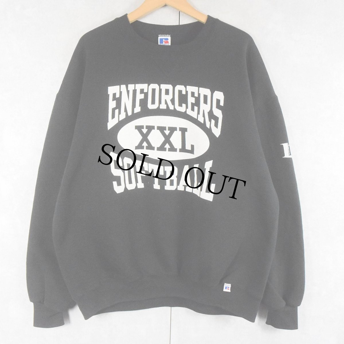 画像1: 90's RUSSELL ATHLETIC USA製 "ENFORCERS SOFTBALL" 前V プリントスウェット BLACK XL (1)