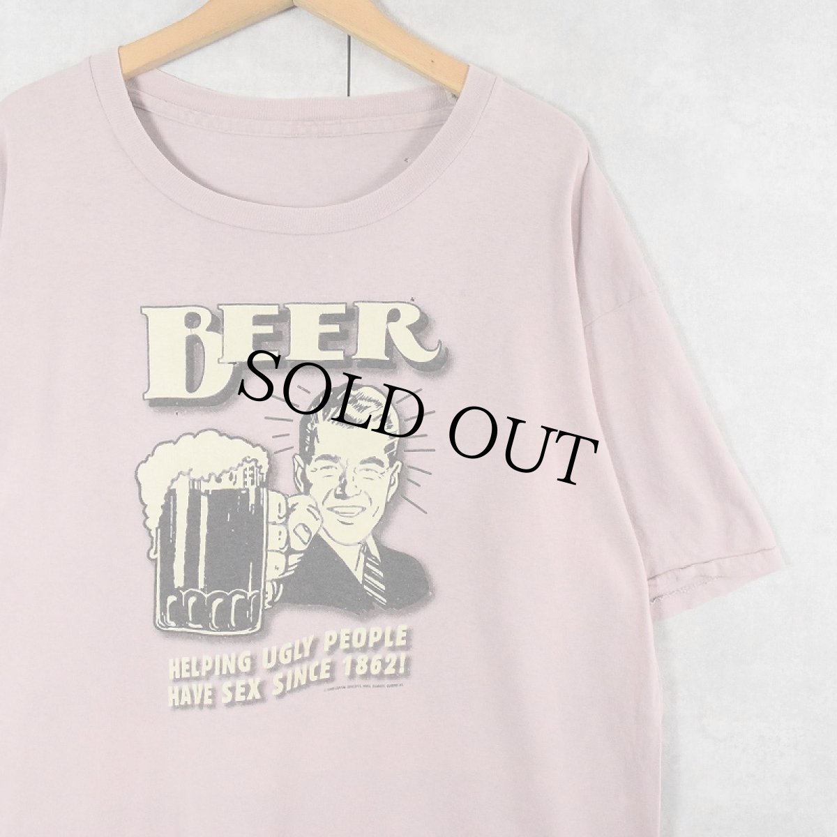 画像1: 90's "BEER HELPING UGLY PEOPLE HAVE SEX..." ジョークプリントTシャツ (1)