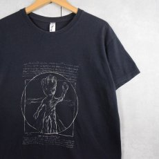 画像1: "GROOT" ウィトルウィウス的人体図 パロディ キャラクタープリントTシャツ BLACK M (1)