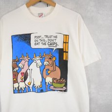 画像1: 90's GRIMMY USA製 "PSST... TRUST ME ON THIS... DON'T EAT THE CHIPS." シュールイラストプリントTシャツ L (1)