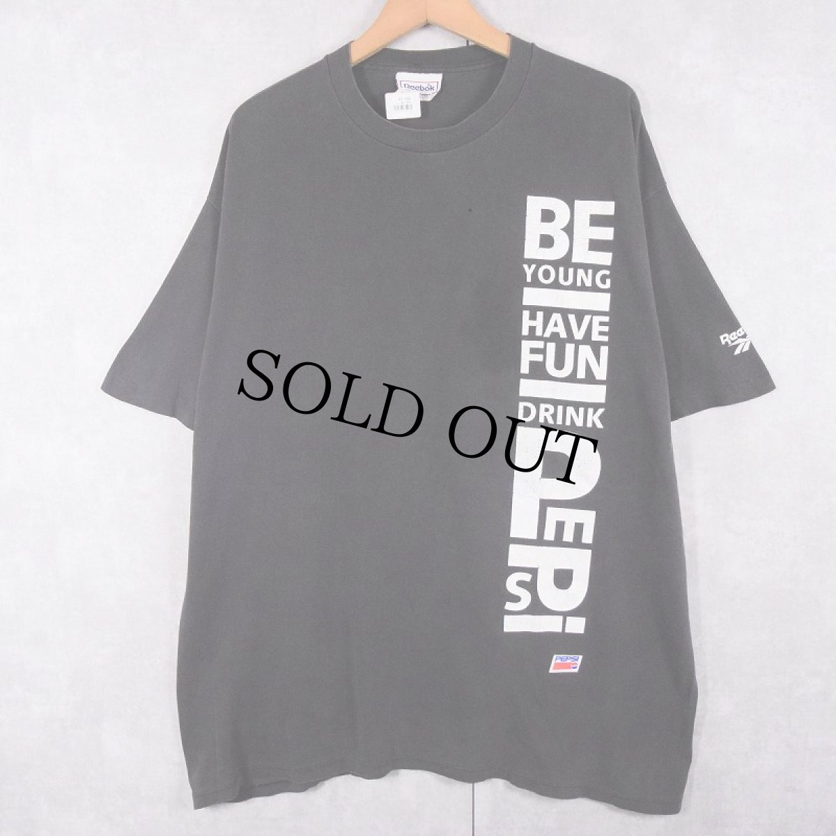 画像1: 90's Reebok × PEPSI USA製 "BE YOUNG HAVE FUN DRINK PEPS!" プリントTシャツ BLACK XL (1)
