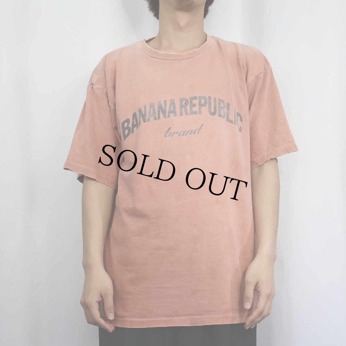画像2: 90's BANANA REPUBLIC 後染め ロゴプリントTシャツ (2)